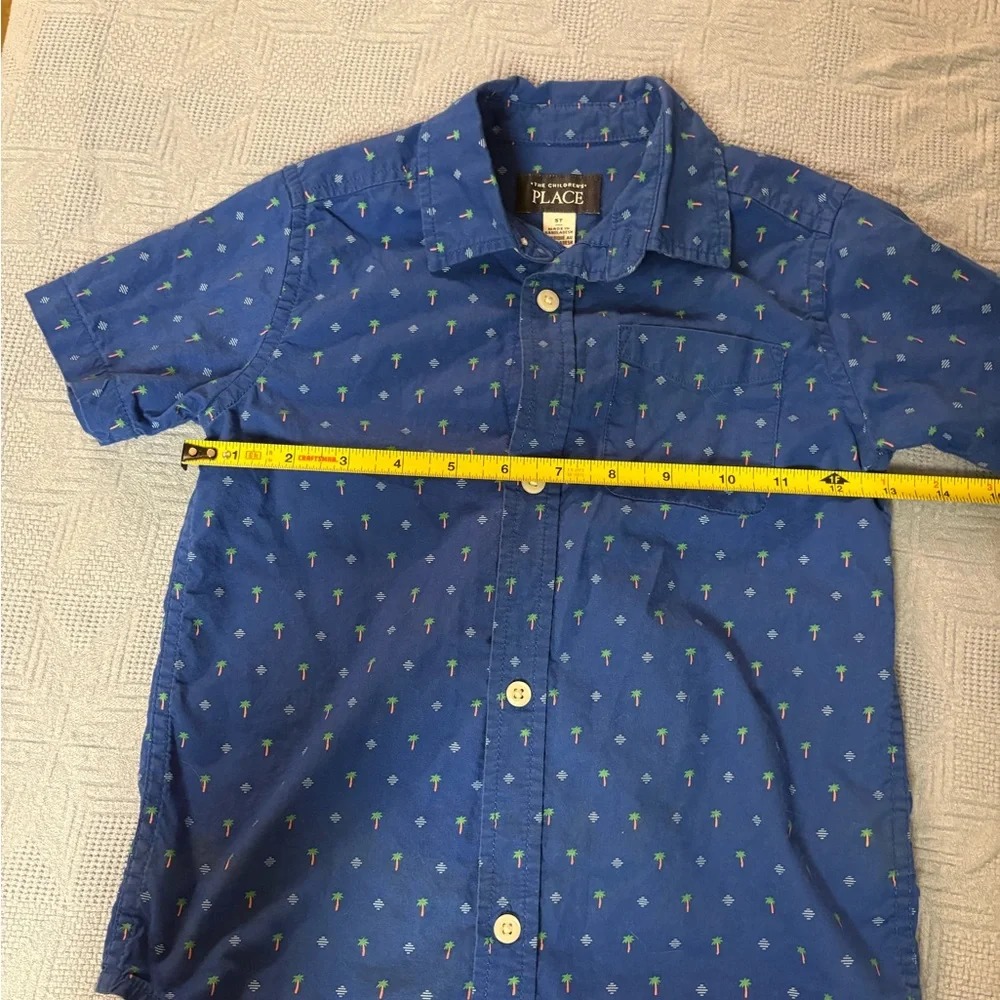 The Children's Place Blue Short-Sleeve Palm Print Button-Down Shirt Size 5T